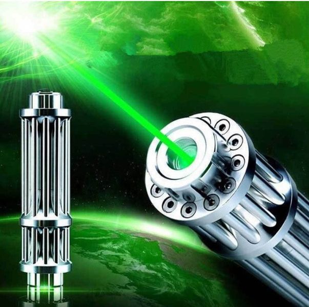 Мощнейшая лазерная указка / пушка Laser B019 GREEN (B017) 5000mW 532nm 10000m встроенный аккумулятор id_3065 фото