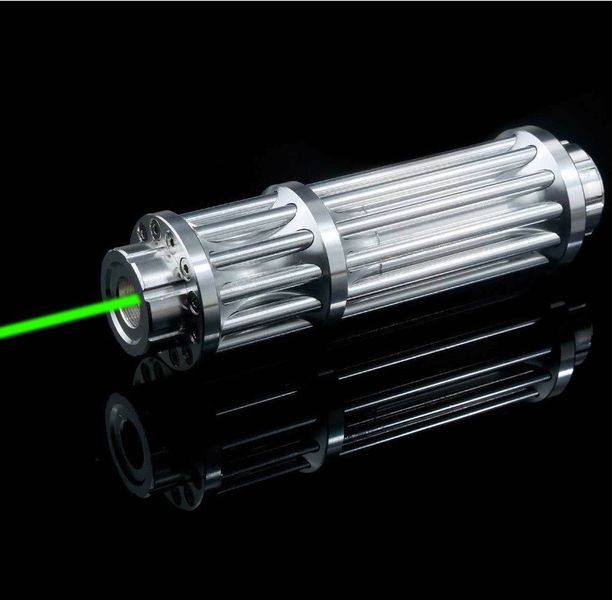 Мощнейшая лазерная указка / пушка Laser B019 GREEN (B017) 5000mW 532nm 10000m встроенный аккумулятор id_3065 фото